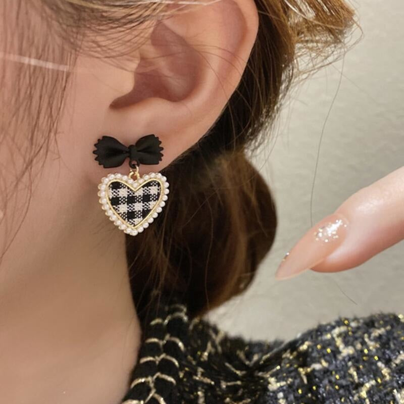 Plaid Heart Drop Earrings - Black - earrings