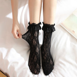 Kawaii Black or White Basic Lace Ruffled Low Ankle Socks