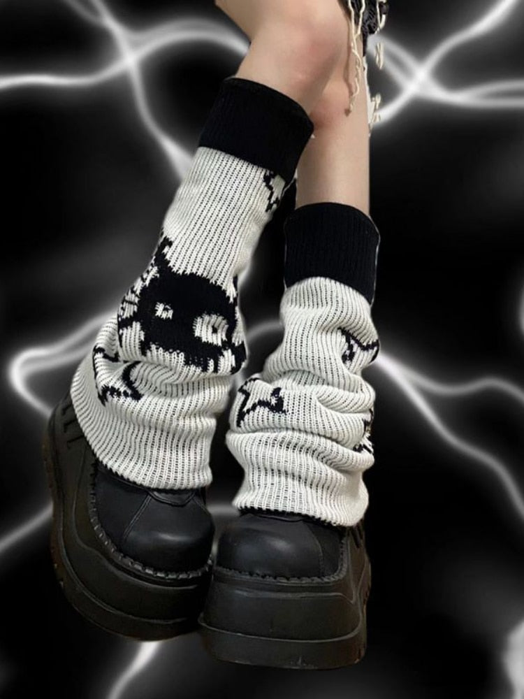 Kawaii black & white skull star goth leg warmers