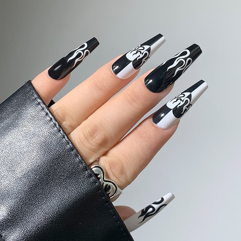 Dark gothic press on nails - goth - gothic - kawaii - nail art - nails