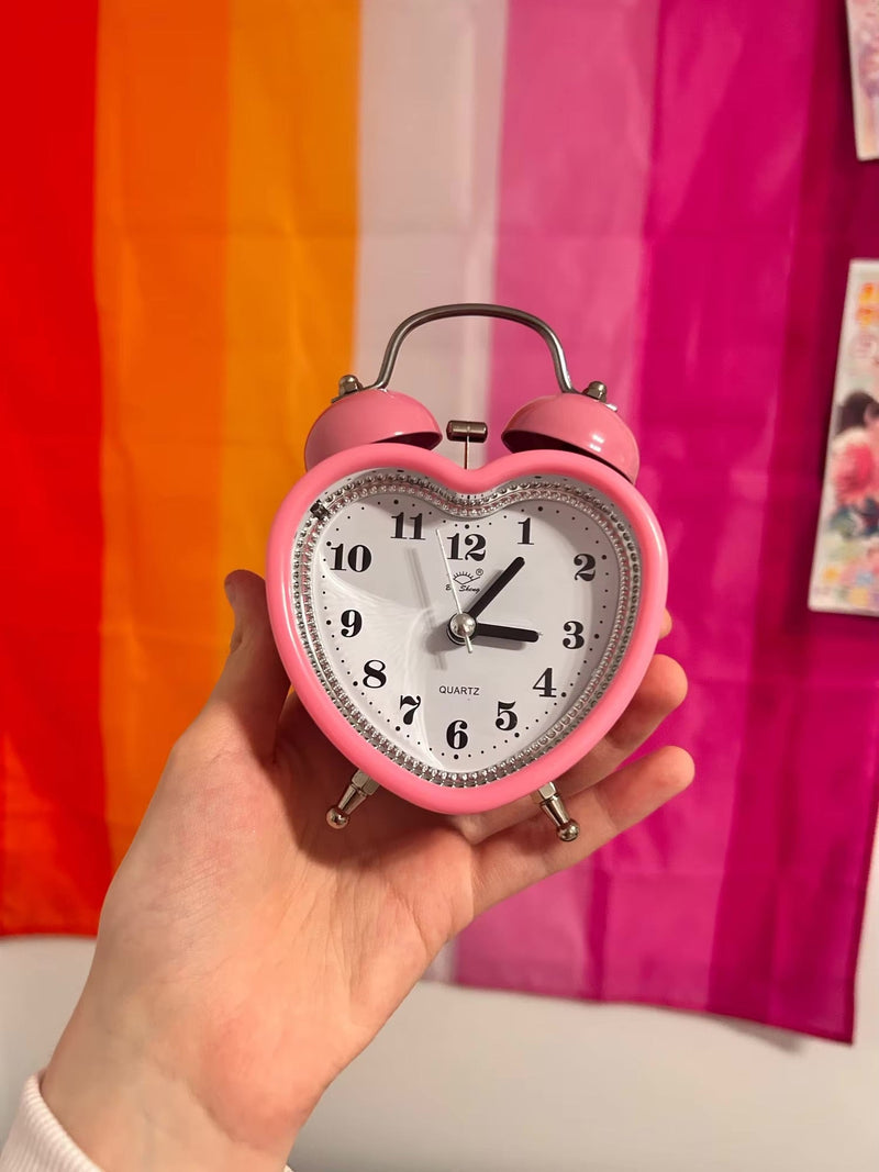 Love o’clock alarm - alarm clock - heart - hearts - kawaii