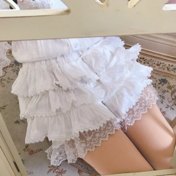 Ruffled white bloomer shorts - kawaii - ruffled - ruffles - shorts