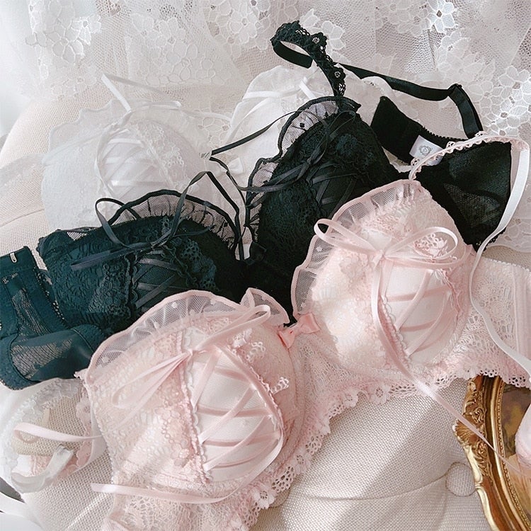 Coquette Bra and Crotchless Panty Set – Indulge Boutique